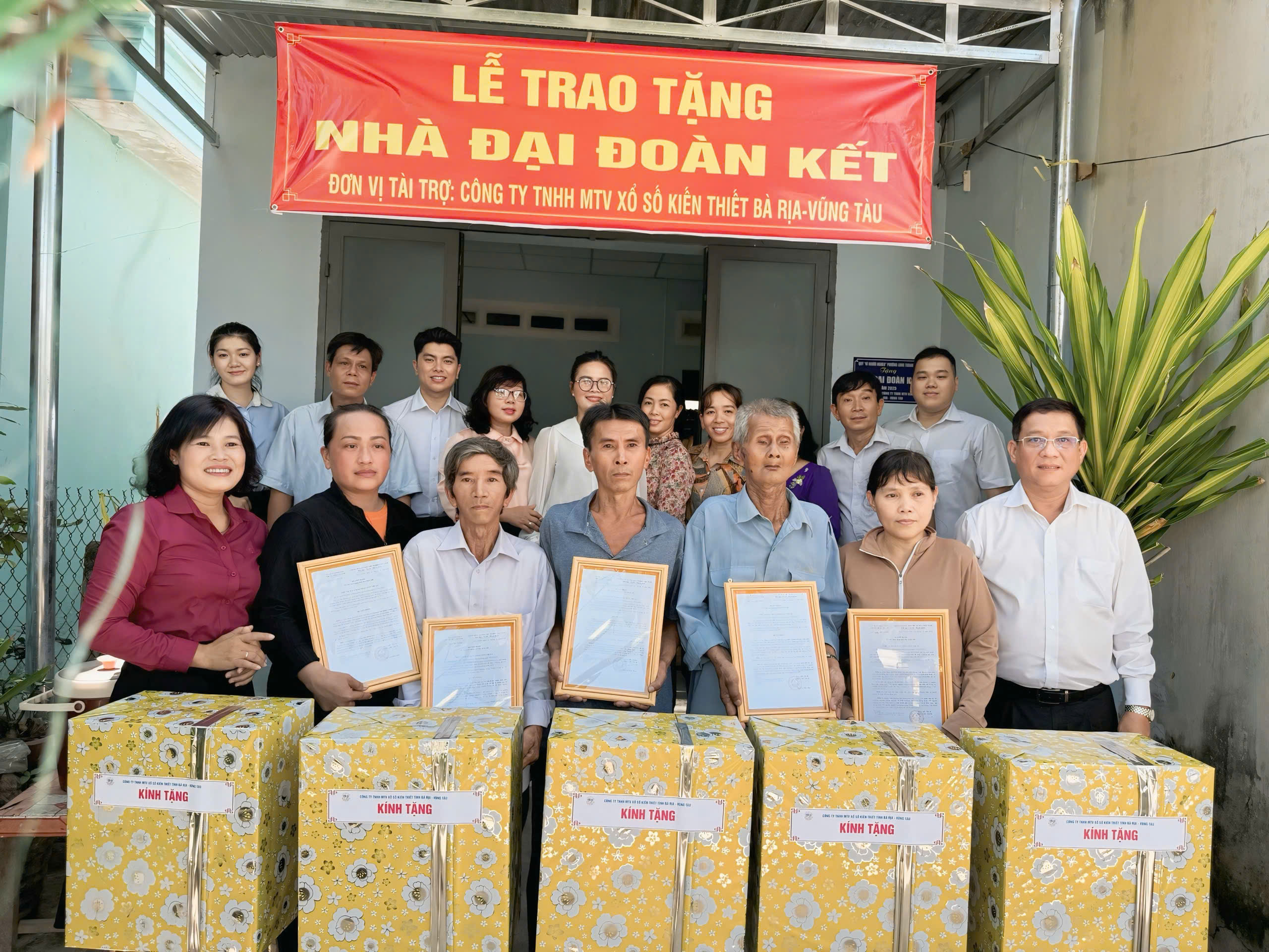 Trao nhà Đại đoàn kết Tây Ninh